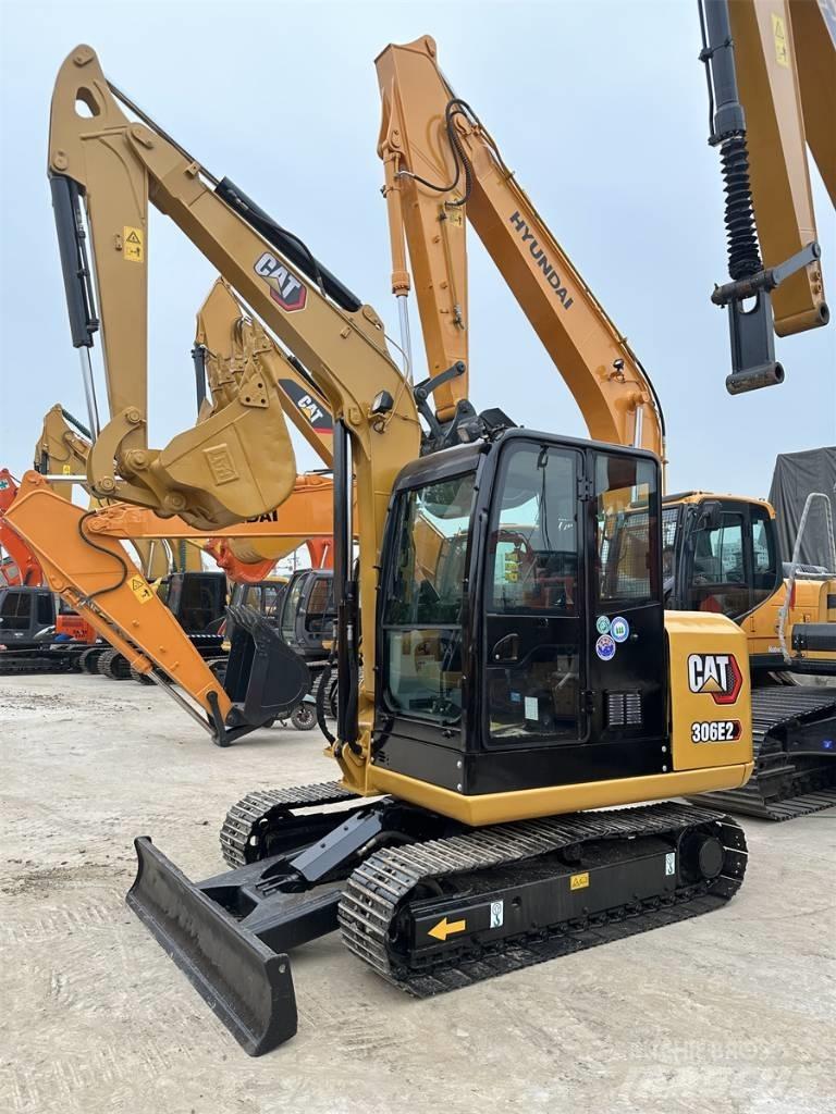 CAT 306E2 Kāpurķēžu ekskavatori