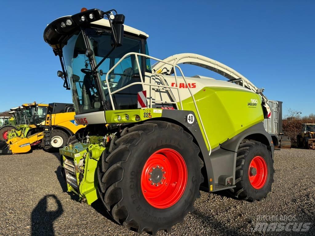 CLAAS Jaguar 960 4WD Lopbarības novācēji