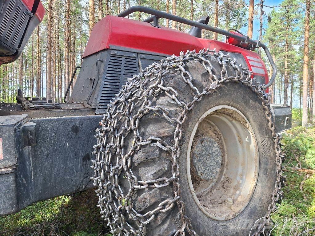 Komatsu 951 Harvesteri