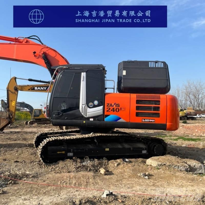 Hitachi ZX 240 Kāpurķēžu ekskavatori