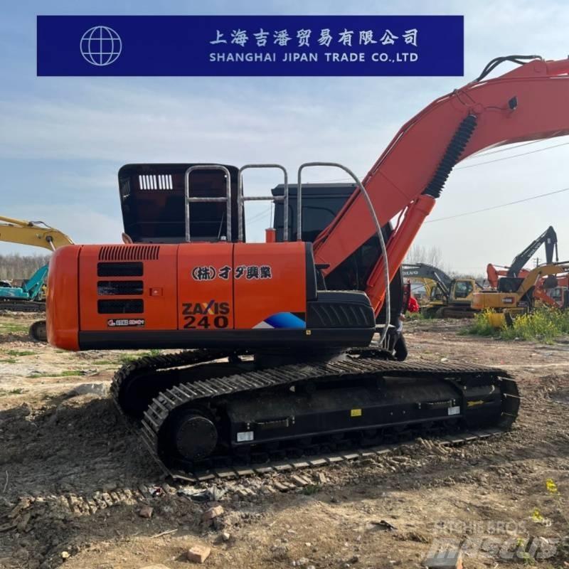 Hitachi ZX 240 Kāpurķēžu ekskavatori