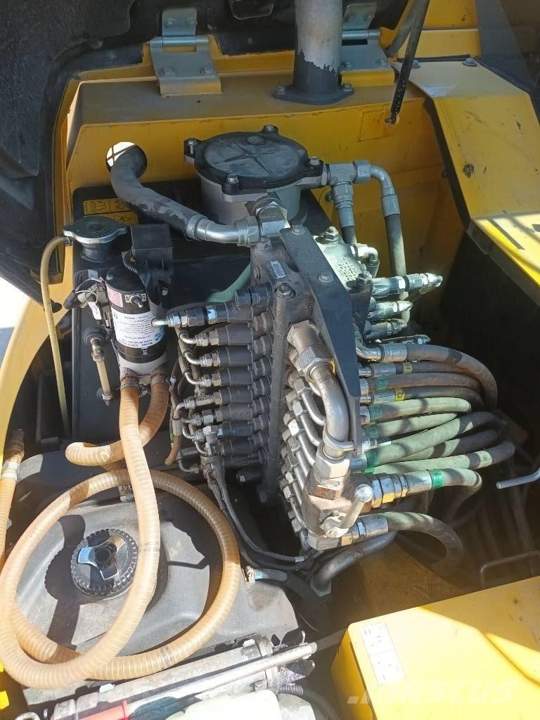 Komatsu PC 80 MR-3 Vidēja lieluma ekskavatori 7 t - 12 t
