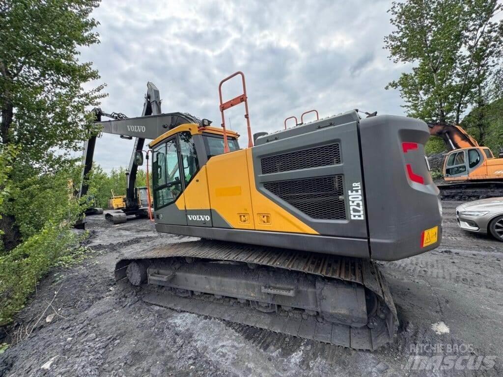 Volvo EC250ELR Kāpurķēžu ekskavatori