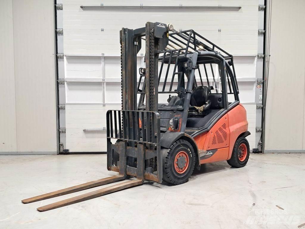 Linde H45D-02 Tehnika ar dīzeļa dzinēju