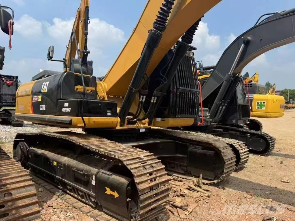 CAT 330 D L Kāpurķēžu ekskavatori