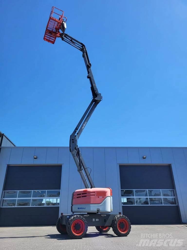 SkyJack SJ 46AJ Strēles pacēlāji