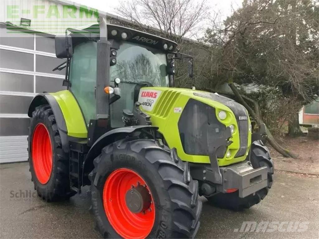 CLAAS arion 550 Traktori