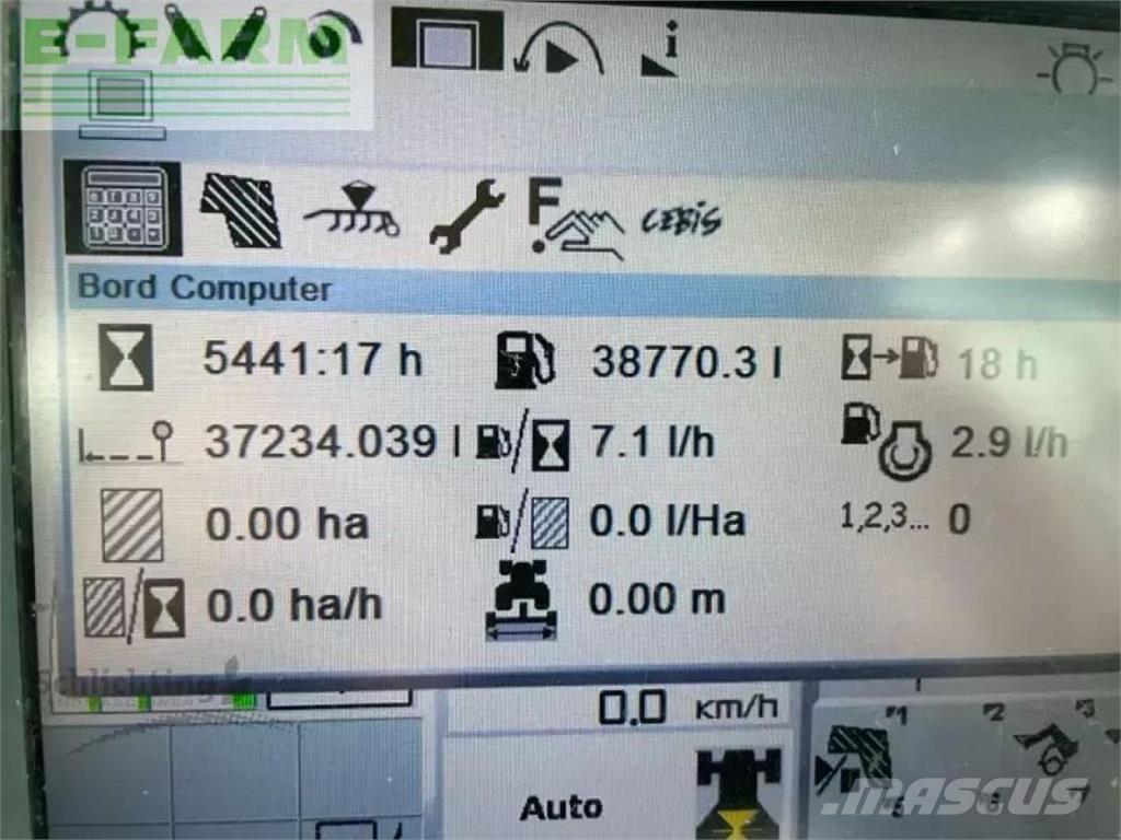 CLAAS arion 550 Traktori