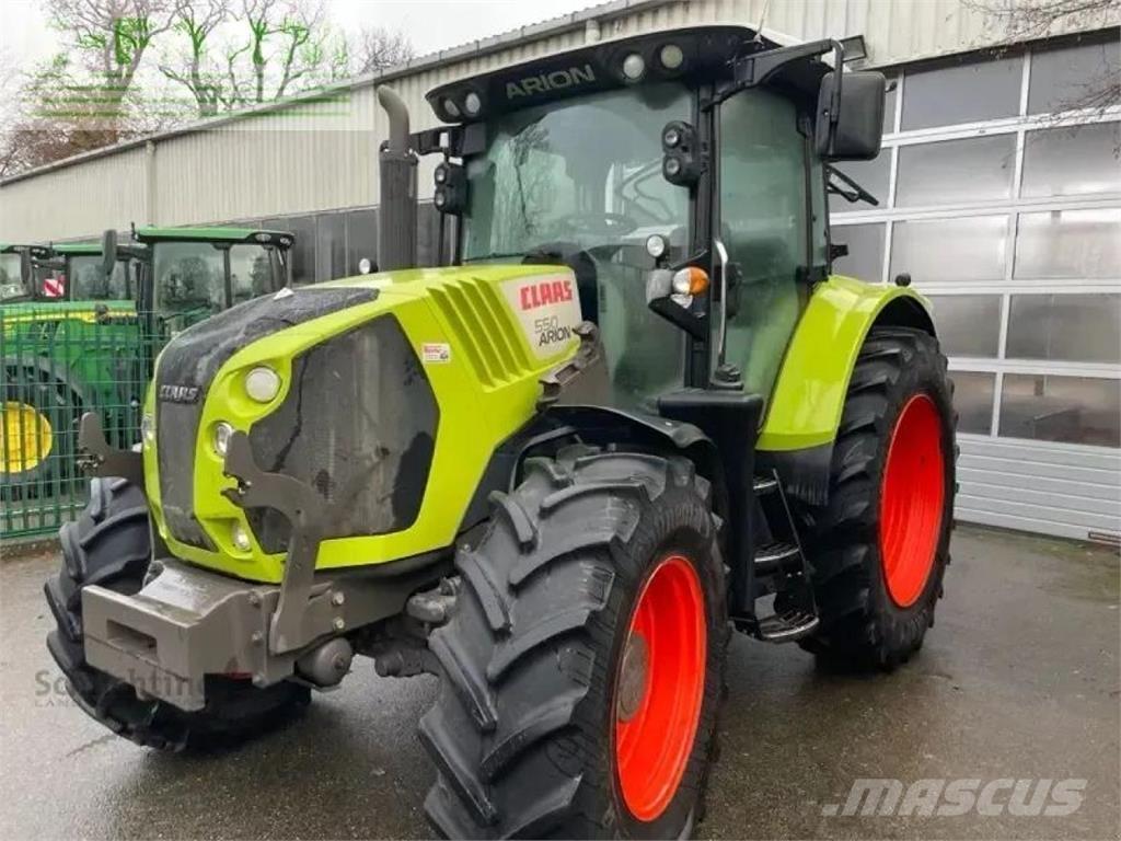 CLAAS arion 550 Traktori