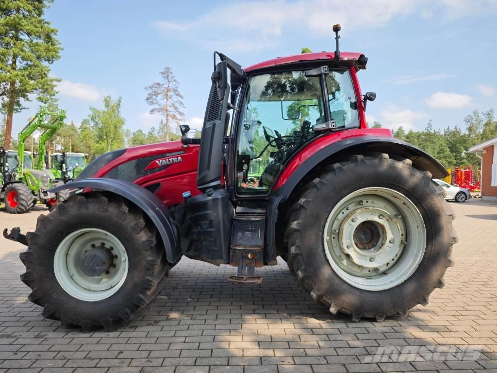 Valtra T 254 V Traktori