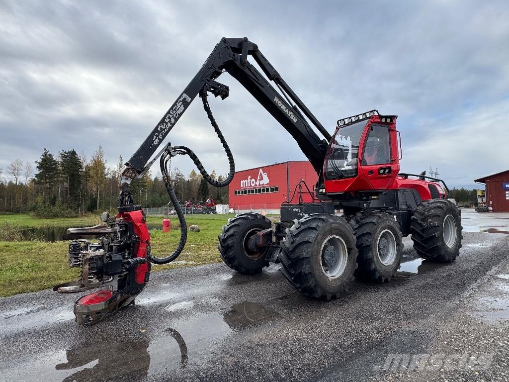Komatsu 951 Harvesteri