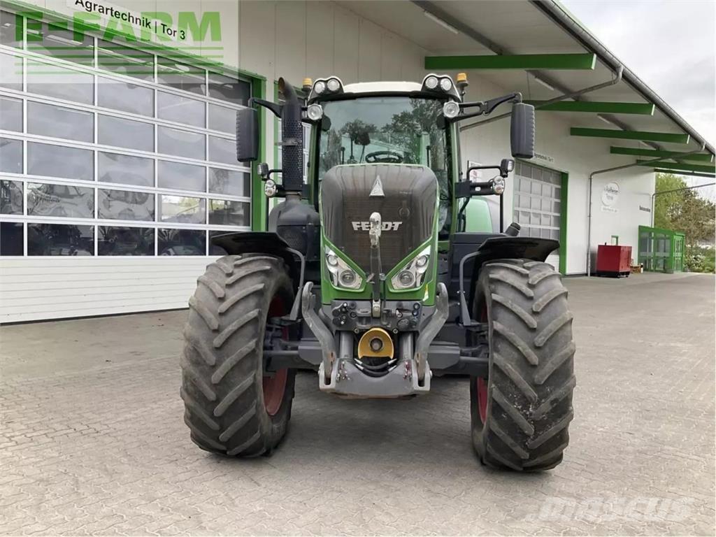 Fendt 826 vario s4 Traktori