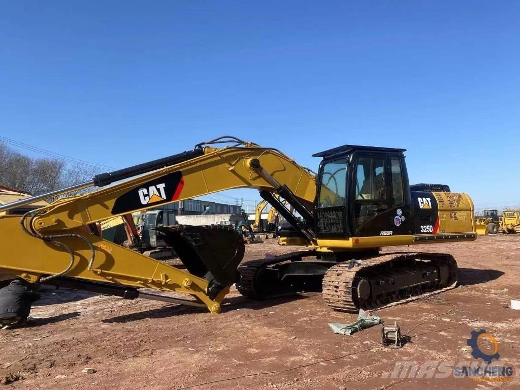 CAT 325 D Kāpurķēžu ekskavatori