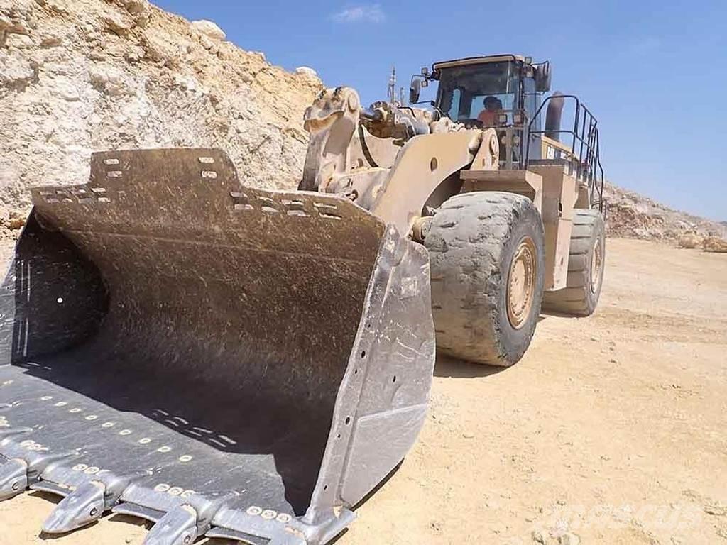 CAT 988K Iekrāvēji uz riteņiem