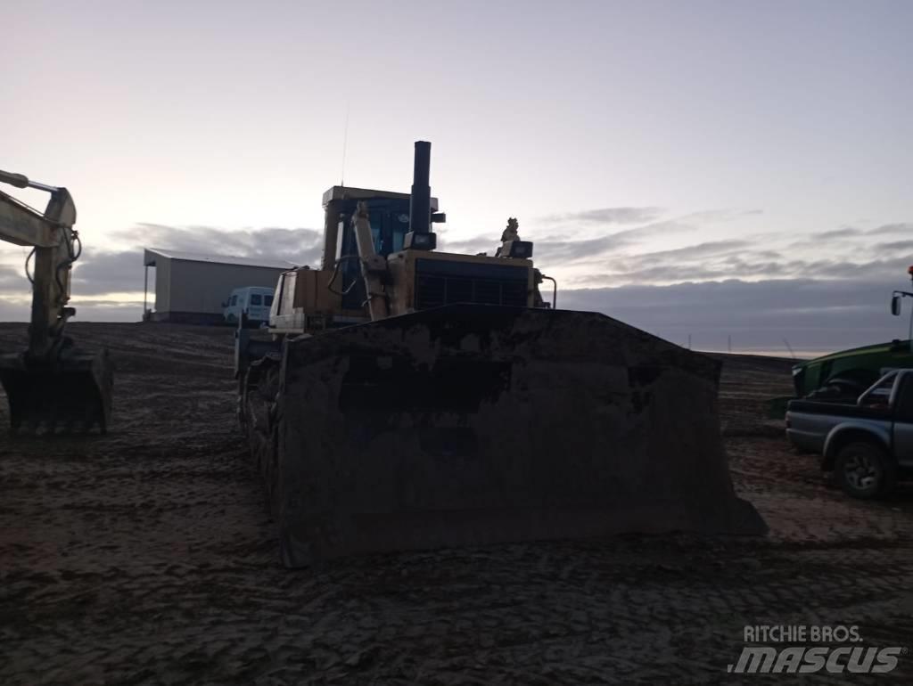 Komatsu D 375 A-2 Kāpurķēžu buldozeri