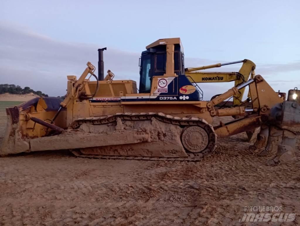 Komatsu D 375 A-2 Kāpurķēžu buldozeri