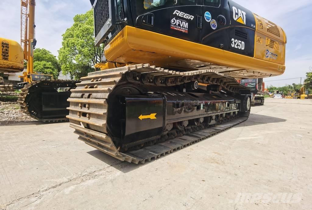 CAT 325 D Kāpurķēžu ekskavatori