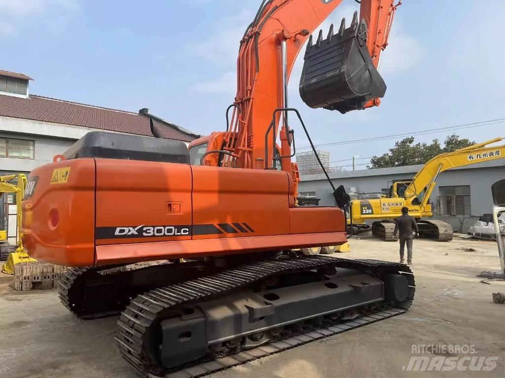Doosan DX300LC Kāpurķēžu ekskavatori