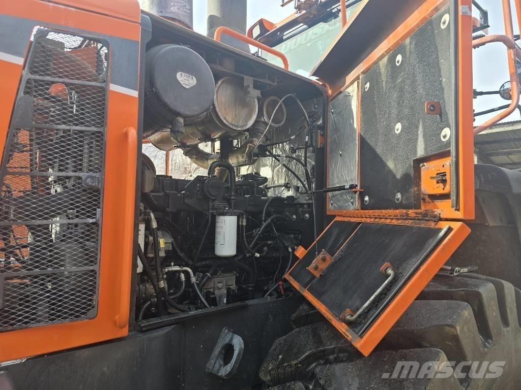 Doosan DL 300-5 Iekrāvēji uz riteņiem