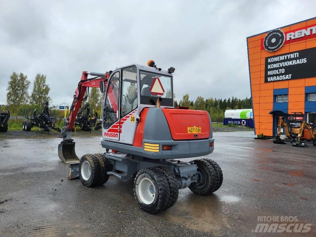 Neuson 6502 WD Ekskavatori uz riteņiem