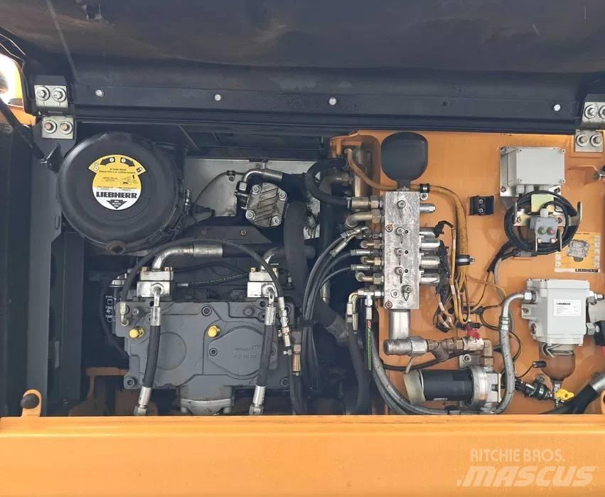 Liebherr R 926 LC Kāpurķēžu ekskavatori