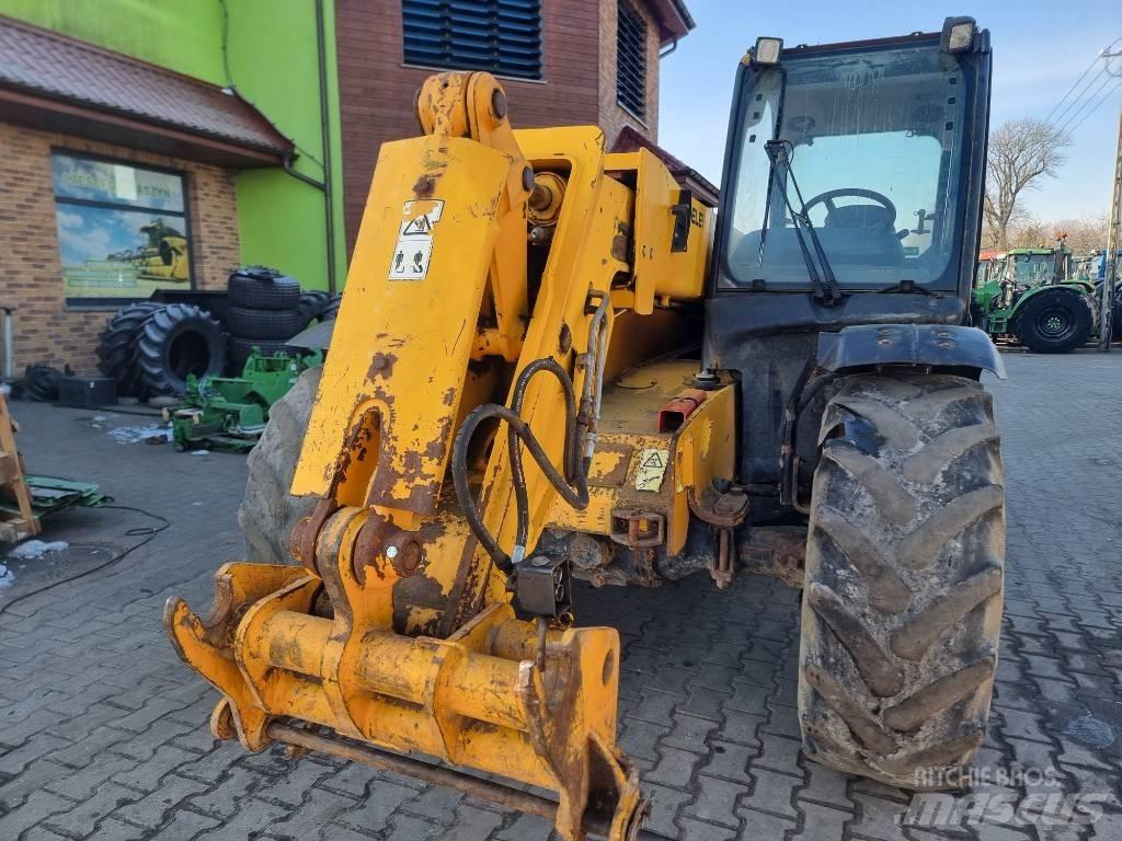JCB 531-70 Teleskopiskie manipulatori
