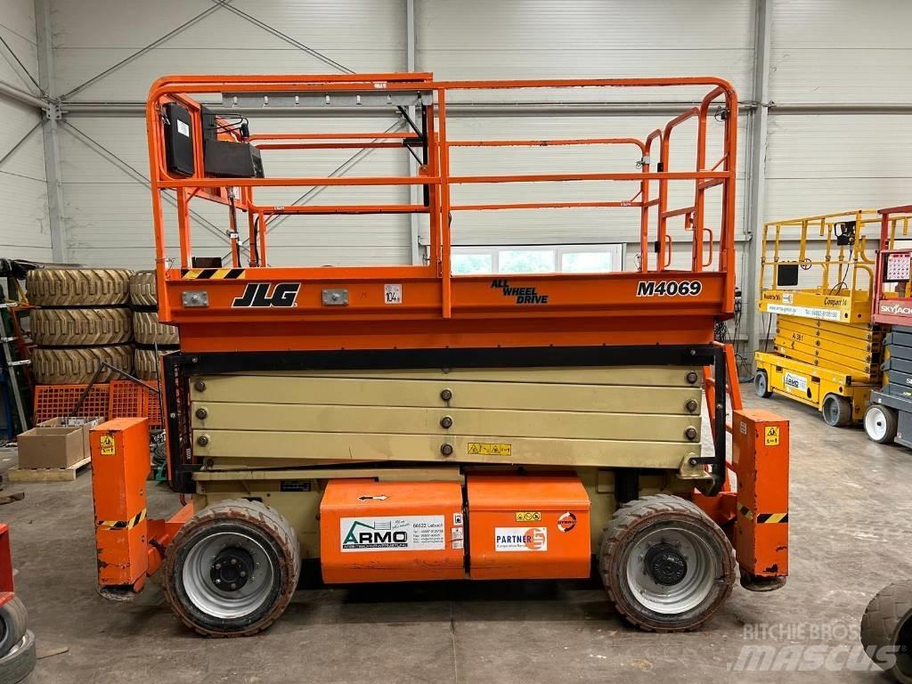 JLG M 4069 LE Šķerveida pacēlāji
