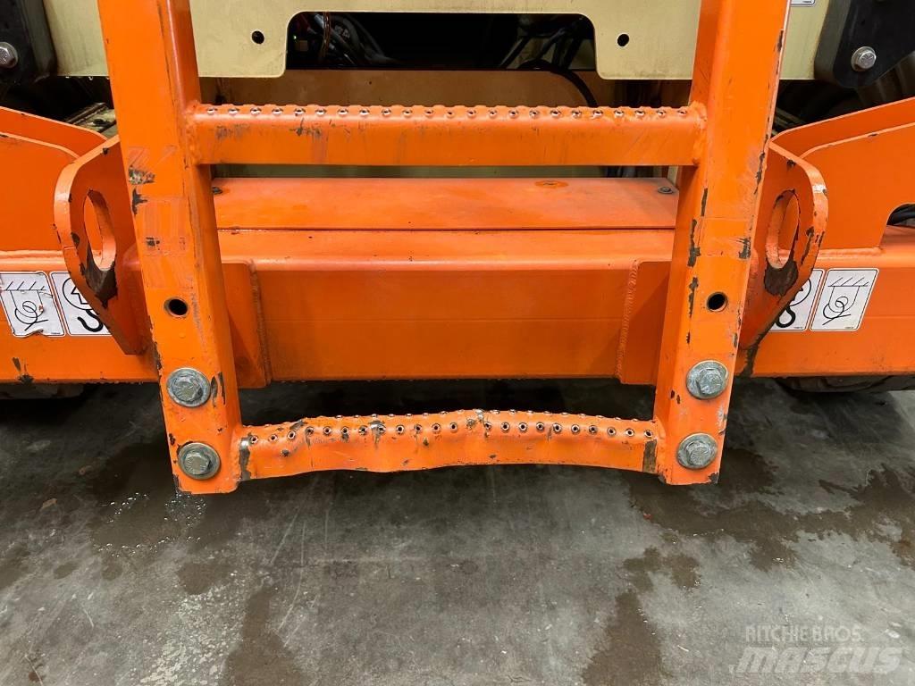 JLG M 4069 LE Šķerveida pacēlāji
