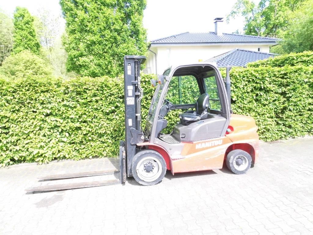 Manitou MI 35 D Tehnika ar dīzeļa dzinēju