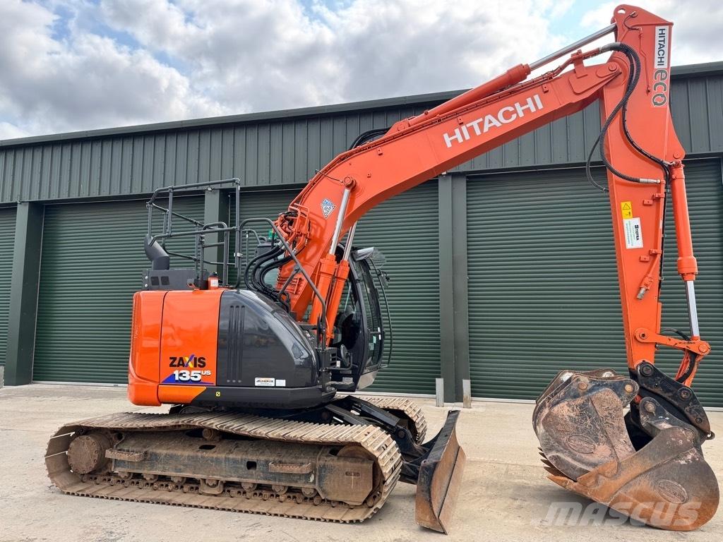 Hitachi ZX 135USBL-6 Kāpurķēžu ekskavatori