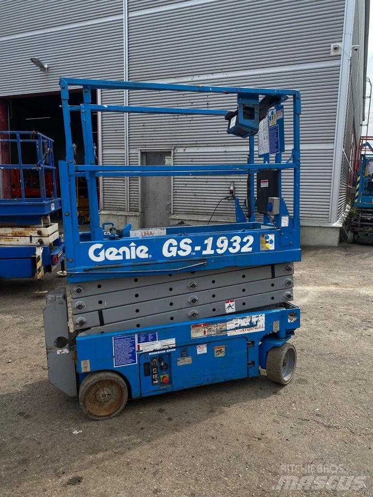Genie GS 1932 Šķerveida pacēlāji