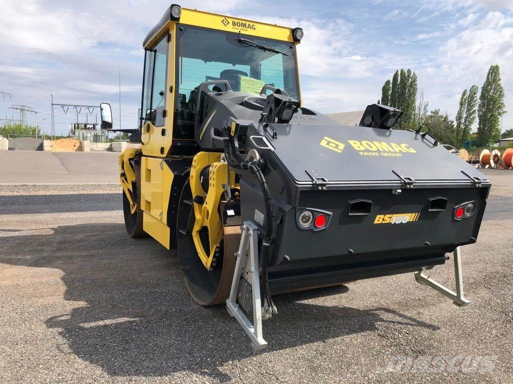 Bomag BW 174 AP-4v Divvalču grunts veltņi