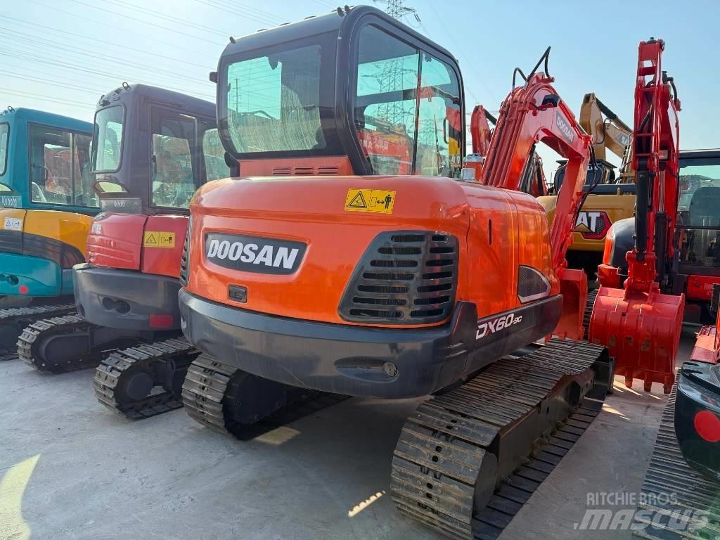 Doosan DX 60 Mini ekskavatori < 7 t