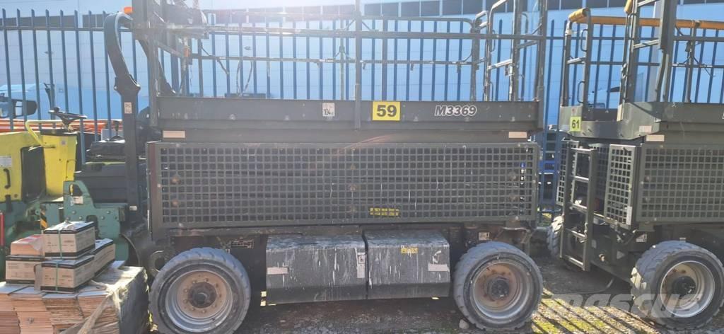 JLG M 3369 Šķerveida pacēlāji