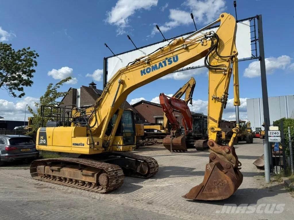 Komatsu PC210LC-8 Kāpurķēžu ekskavatori