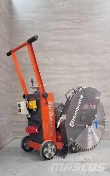 Husqvarna FS 600E Akmens un betona zāģi