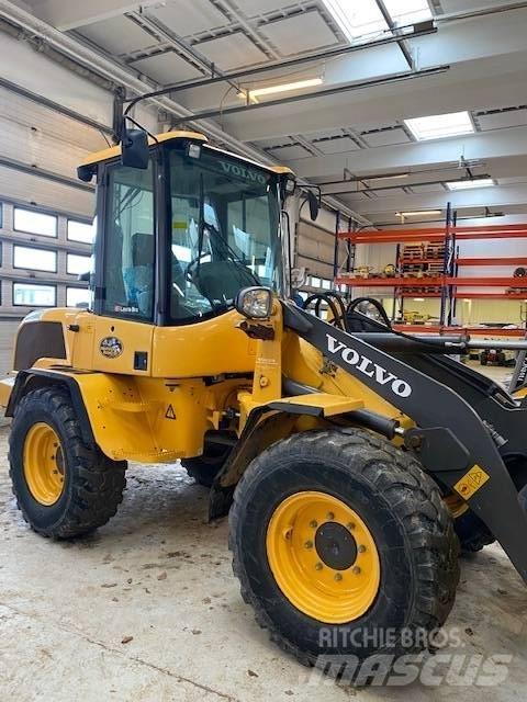 Volvo L 30 G Iekrāvēji uz riteņiem