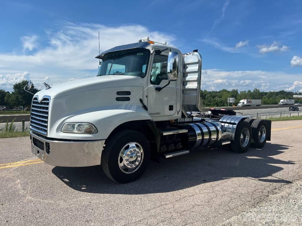 Mack CXU 613 Vilcēji