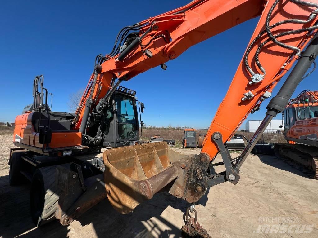 Doosan DX140W-5 Ekskavatori uz riteņiem