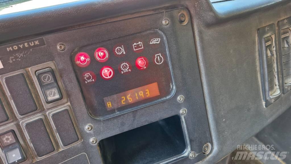 CAT 771D Karjeras kravas automašīnas