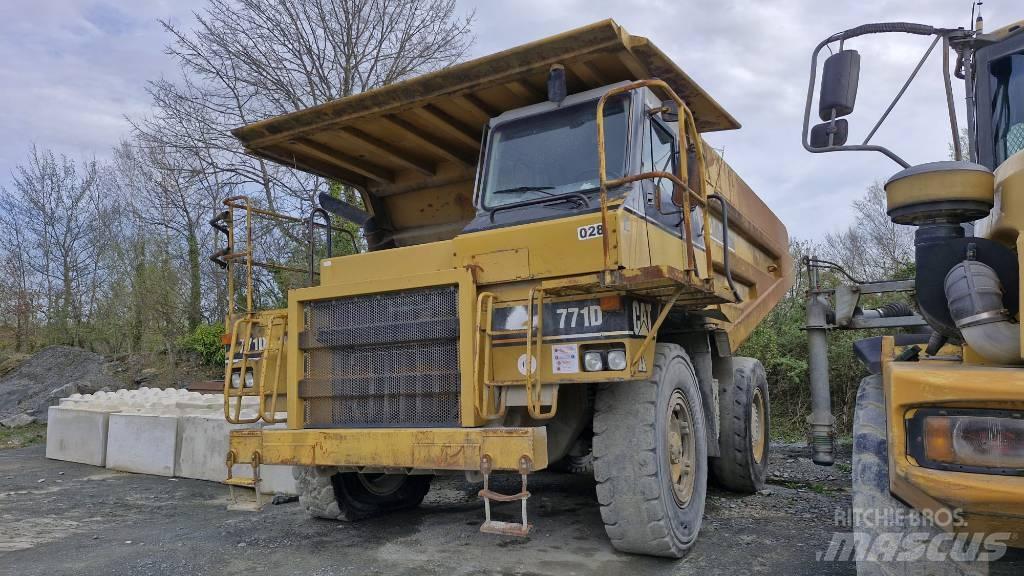 CAT 771D Karjeras kravas automašīnas