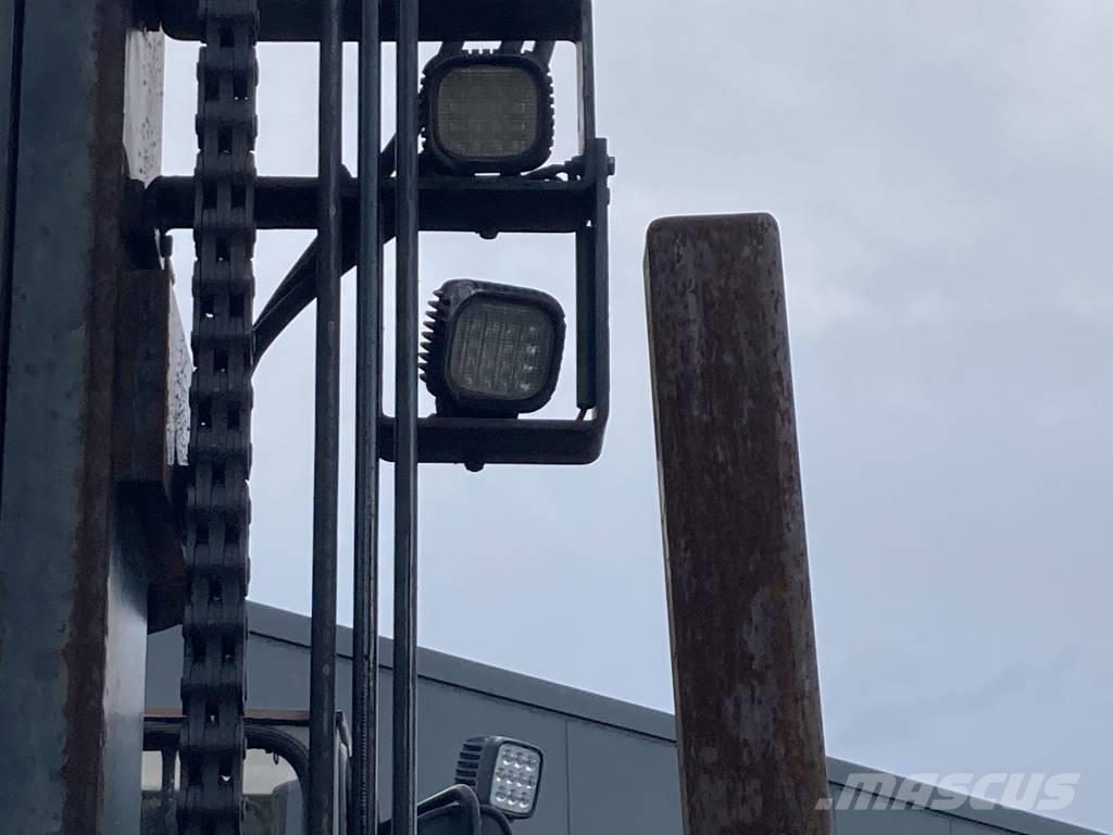 Kalmar DCD120-12 Tehnika ar dīzeļa dzinēju