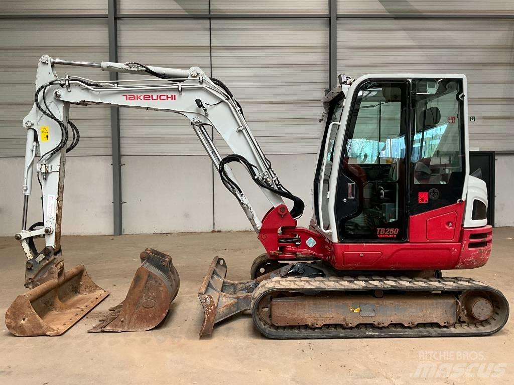 Takeuchi TB 250-2 Mini ekskavatori < 7 t