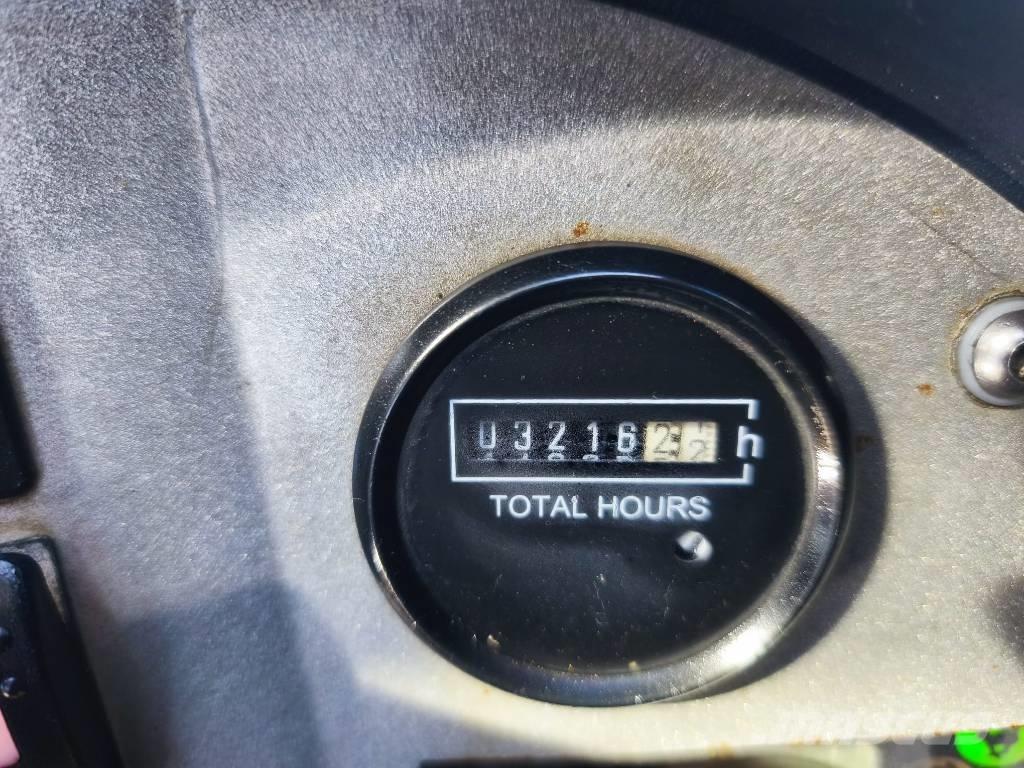 JCB 520-40 Teleskopiskie manipulatori