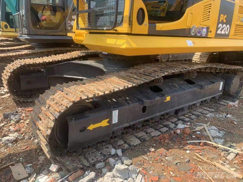 Komatsu PC 200-8 Vidēja lieluma ekskavatori 7 t - 12 t