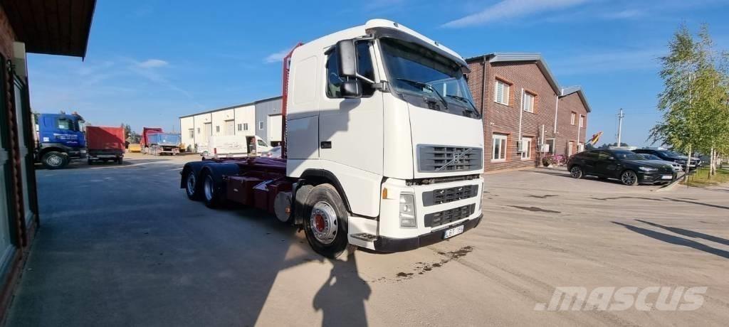 Volvo FM 12 Treileri ar āķi