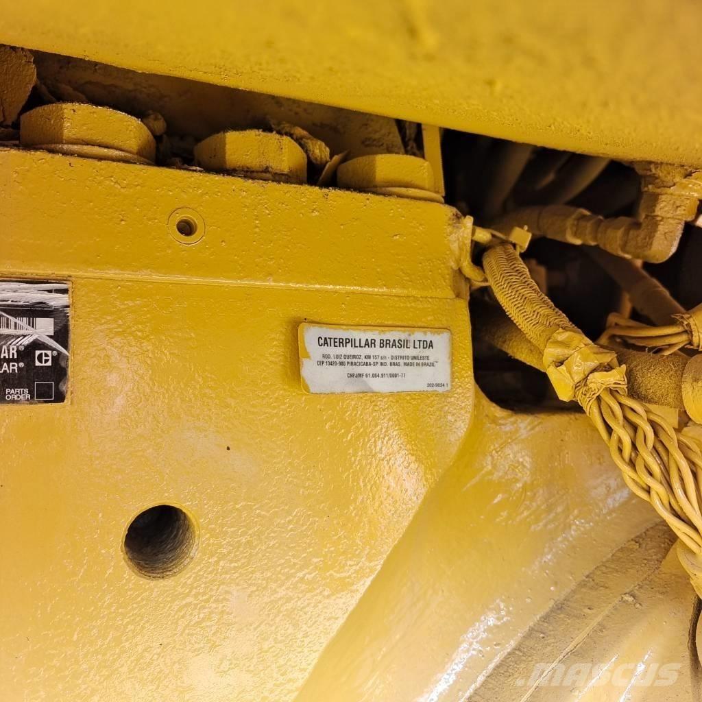 CAT D 8 T Kāpurķēžu buldozeri