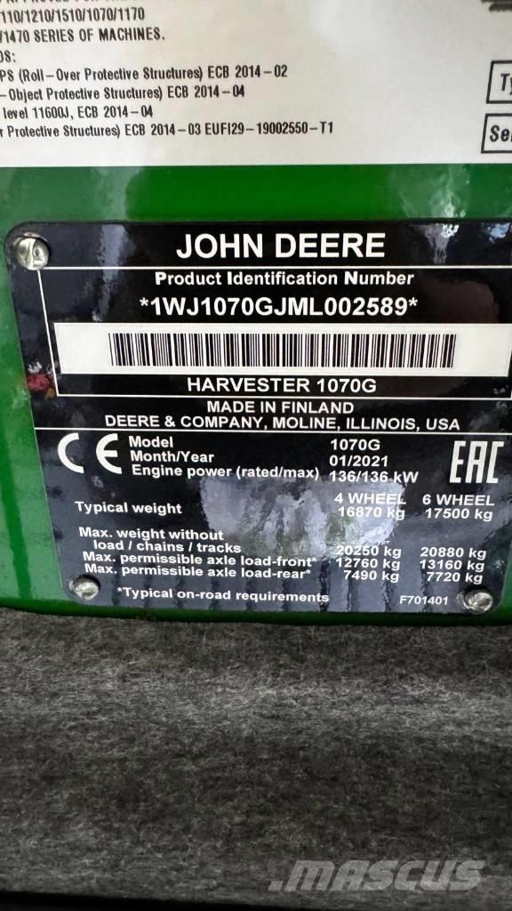 John Deere 1070 Harvesteri