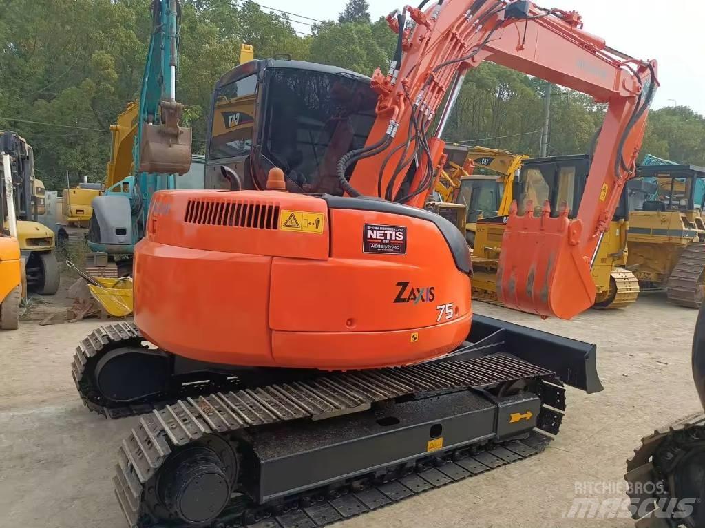 Hitachi ZX 75 Vidēja lieluma ekskavatori 7 t - 12 t