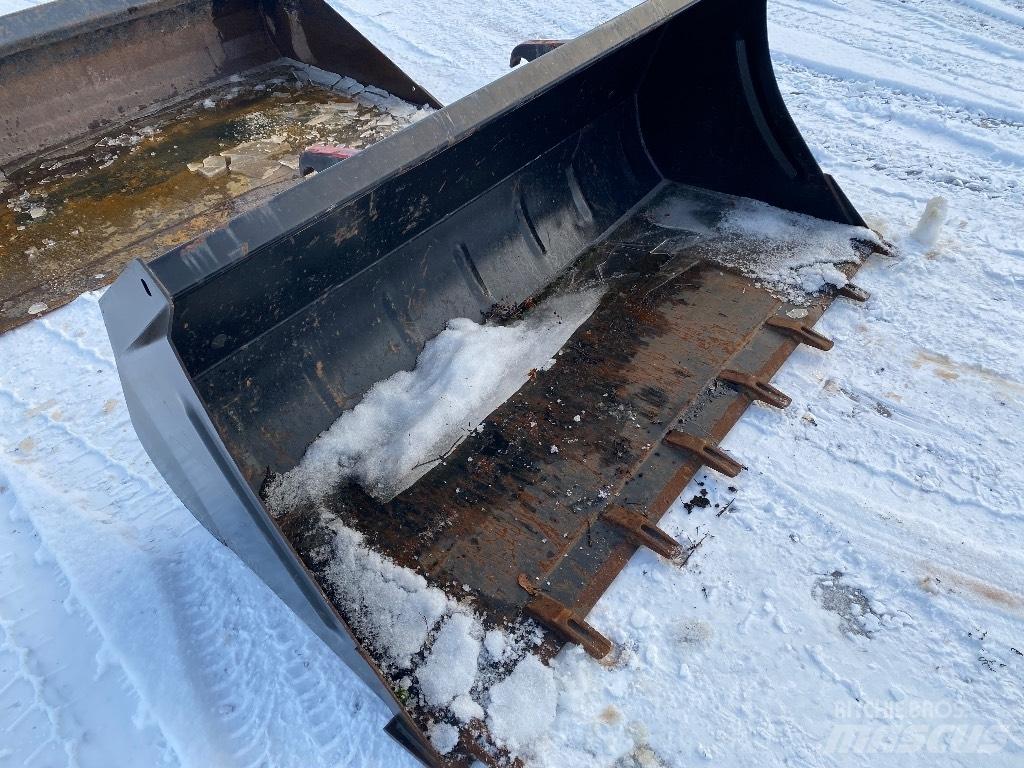 Ålö Grusskopa 180 Frontālo iekrāvēju papildaprīkojums